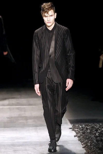 Look 43
